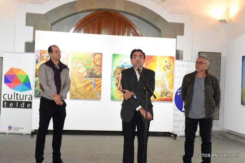 Momento del acto inaugural de la exposición, anoche en la ermita San Pedro Mártir (Foto Antonio Alí)